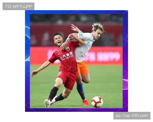 足球规则中合法冲撞的判罚标准与关键条件详解